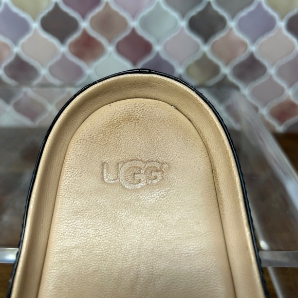 Women's Ugg Jane Black Patent Slide, Size 7.5 - Picture 10 of 14